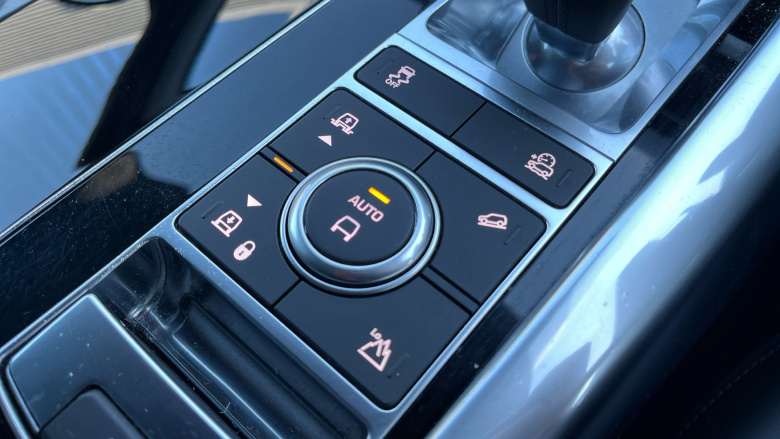 Land Rover Range Rover Sport 3.0 D300 HSE Dynamic Black 5dr Auto Diesel Estate